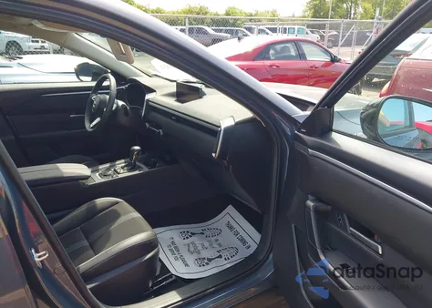 2024 Mazda Cx-50 2.5 S Premium z USA, uszkodzony, nr VIN 7MMVABDM7RN193873